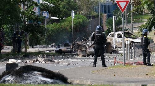 „Situația este insurecțională” în Noua Caledonie: Franța declară stare de urgență, desfășurarea armatei și interzicerea TikTok