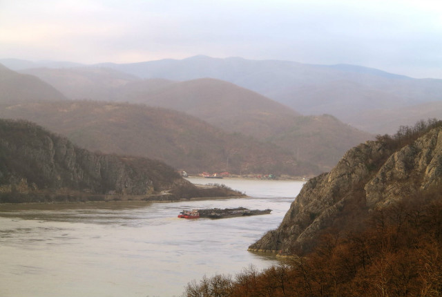 barja pe Dunare