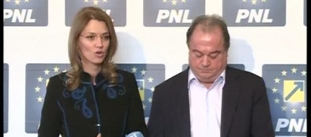 Discursurile de la Consiliul Naţional al PNL: Ameninţările din spatele vorbelor frumoase