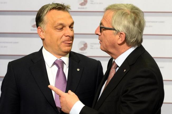 SOSEŞTE DICTATORUL!!! Junker îl trolează pe Viktor Orban (VIDEO)