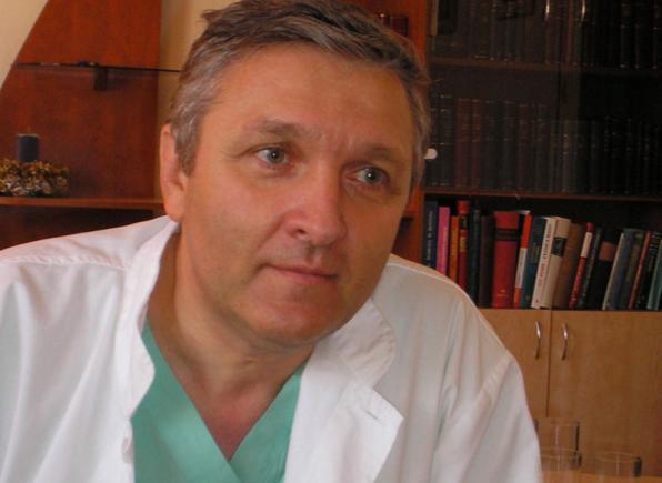 Profesor doctor Mircea Beuran: „Chirurgul poate să rezolve mari dezordini biologice cu mintea, inima și mâna!”