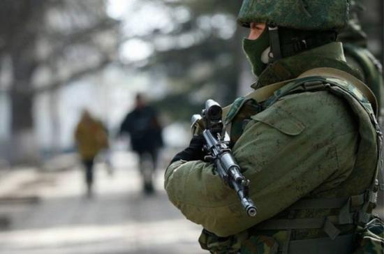 Zece poliţişti răniţi în conflictul din Ucraina, aduşi la tratament în România 