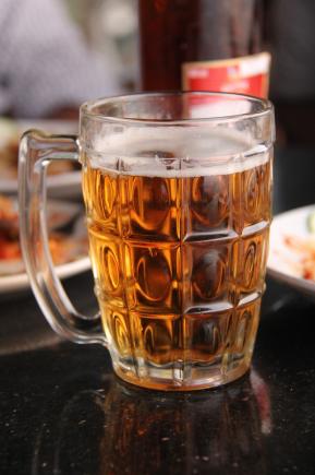 Parlamentarii au decis: berea la halbă va fi mai ieftină