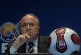O ipoteza tot mai plauzibila: Blatter isi retrage demisia