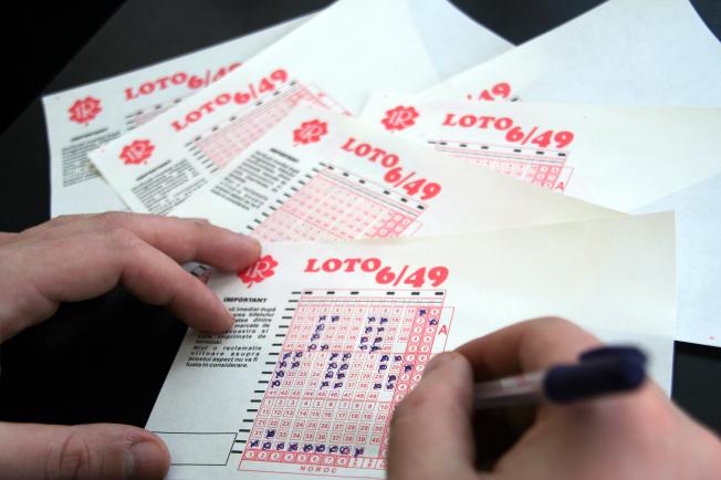 LOTO 6 DIN 49: Report de aproape 2 milioane de euro la extragerea de duminică