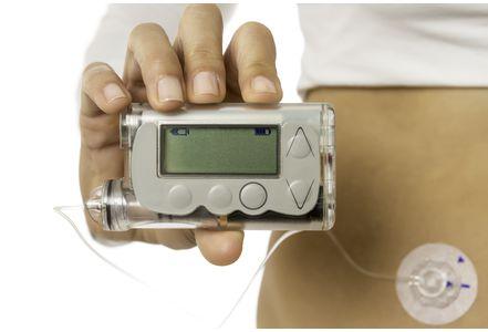  În curând, pentru diabetici, plasturele care testează nivelul zahărului din sânge şi reglează insulina 