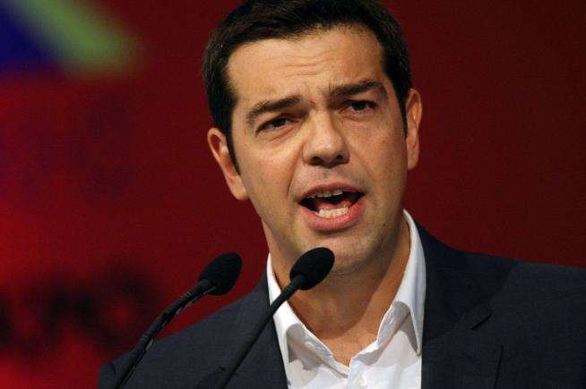 FMI-asul din maneca lui Tsipras. Incep negocierile la Bruxelles