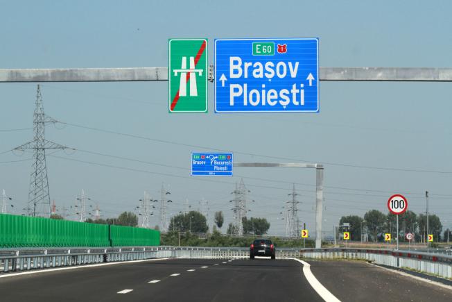 Aici sunt banii dumneavoastră. 72 de milioane de euro pentru 10 kilometri de autostradă