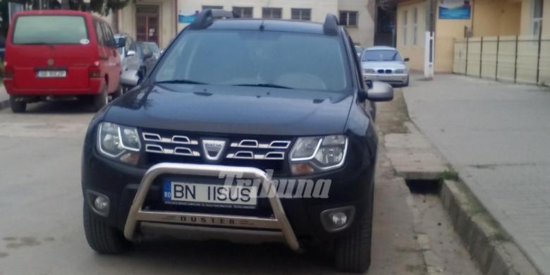 Ce se va întâmpla cu PREOTUL care îl poartă pe „IISUS“ pe numărul de înmatriculare.  POLIŢIŞTII: „Îl avem în vizor!“