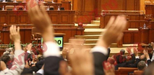 Codul Fiscal, ADOPTAT în Camera Deputaţilor. TVA scade la 20% de la 1 ianuarie 2016