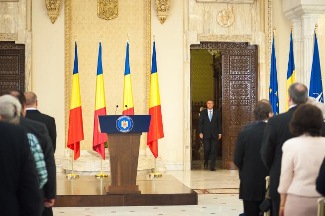 Klaus Iohannis le scrie şefilor Parlamentului. Vrea să transmită un mesaj la 16 septembrie