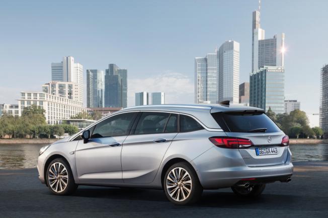  Opel Astra Sports Tourer se lansează la Frankfurt. Detalii complete