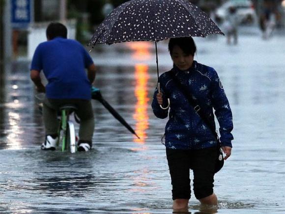 VIDEO: Imagini dramatice din Japonia, lovită de inundaţii. Sute de tone de apă contaminată au ajuns în ocean