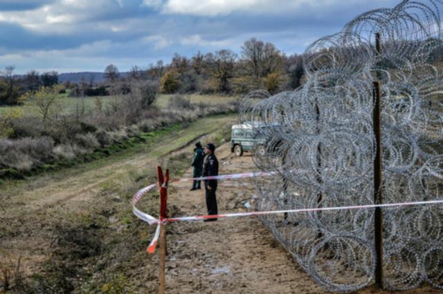 Armata ungară a fost autorizată să tragă în imigranți! Dar să nu îi omoare