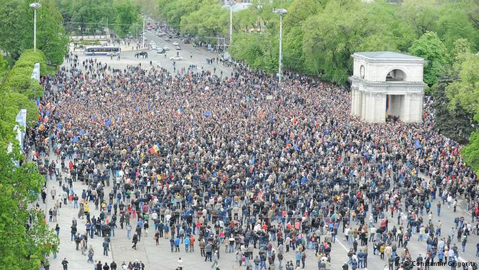 VIDEO. Blocadă în centrul Chişinăului. Cine sunt şi ce vor protestatarii