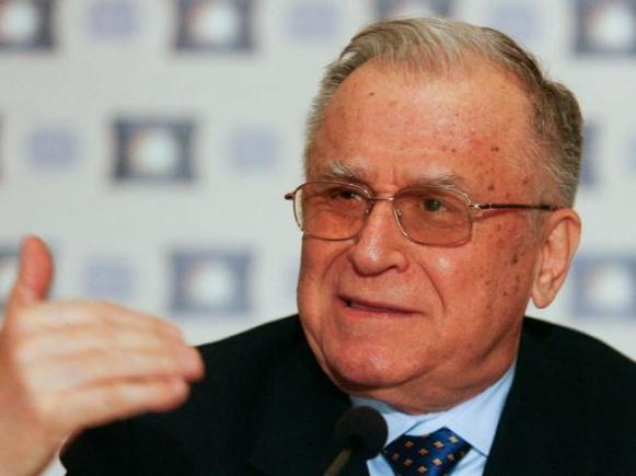 Ion Iliescu revine. De la capitalismul de cumetrie la politica de cumetrie