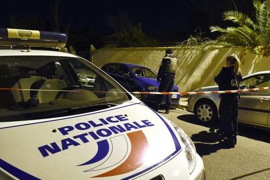 Încă un ATAC SÂNGEROS în Franța. Un profesor de istorie evreu a fost înjunghiat în Marsilia de trei adepți ISIS