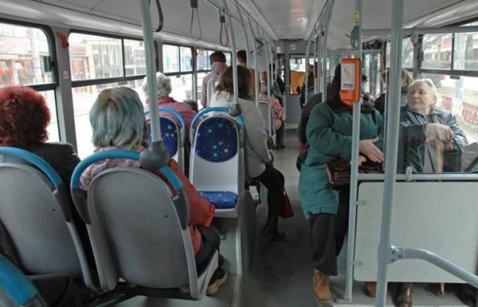 Panică la Sebeș. Un bărbat conducea beat mort autobuzul plin cu călători
