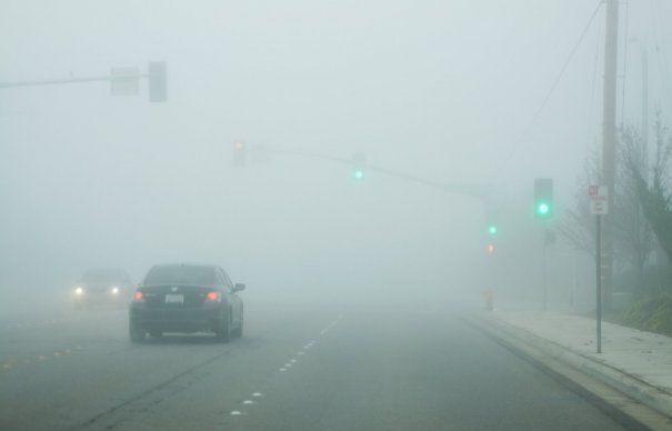 COD GALBEN de ceață pe mai multe drumuri naționale. Vezi ce zone sunt afectate