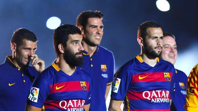 Record! FC Barcelona a anunțat luni transferul a 77 de jucători