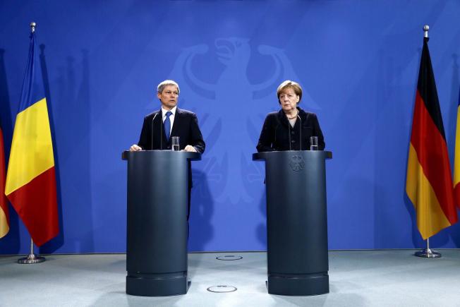 Presa germană: Iohannis îl va ruga pe Cioloș să rămână premier și din decembrie 2016