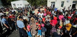 Ultimatum pentru Grecia: pleacă din Schengen dacă nu opreste refugiaţii