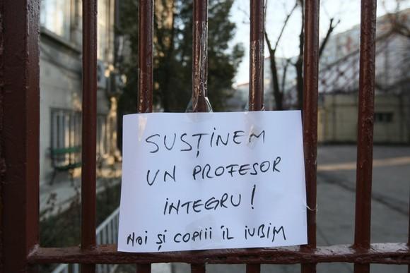 CAZUL VIANU. Profesorul de matematică acuzat că ar fi umilit un elev, AUDIAT de inspectorii şcolari 