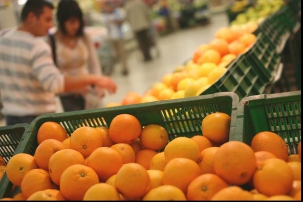 Cazul bebeluşilor infectaţi cu bacteria E-coli: Sunt controlate portocalele dintr-un lanţ de supermarketuri din Argeş