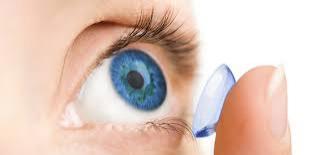 Lentilele de contact pot să modifice bacteriile ochiului