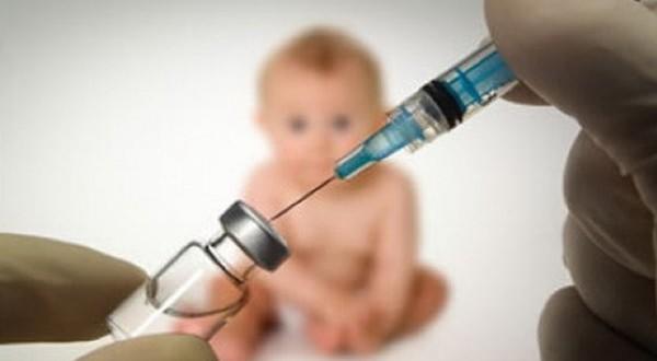 PRO sau CONTRA vaccinării copiilor? Ce le pregăteşte Ministerul Sănătăţii părinţilor care refuză 
