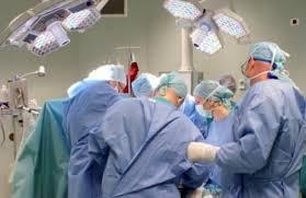 Ministerul Sănătăţii: Se reia transplantul pulmonar la AKH pentru pacienţii români