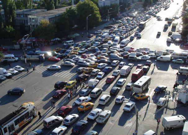 Restricţii de trafic, astăzi, în Capitală. Vezi unde nu se circulă