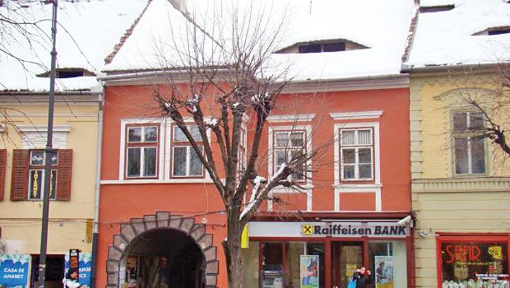Ghinion de ghinion! Iohannis dă înapoi miile de euro încasate pe chiria casei din Sibiu 