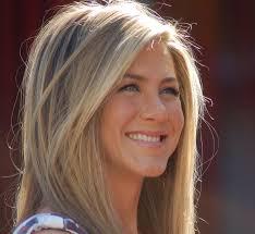 Cea mai frumoasă femeie din lume: Jennifer Aniston