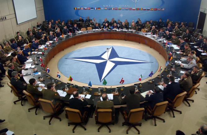 În NATO nu mai intră nimeni, mult timp. Abasadorul SUA nu vrea să destabilizeze Rusia