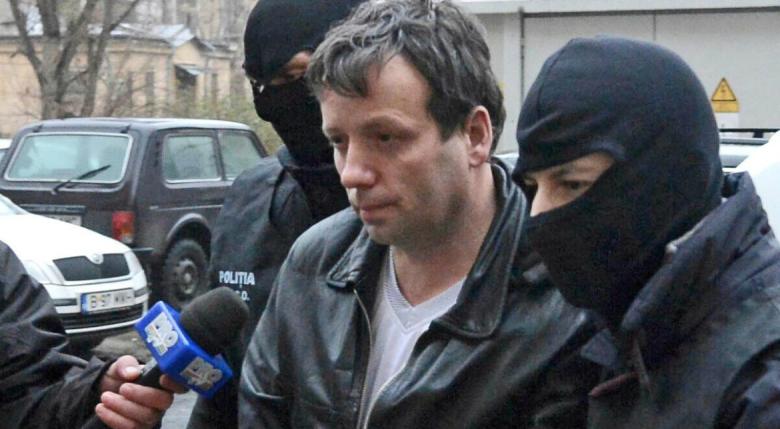 Cum a spart hackerul „Guccifer“ conturile de e-mail lui Hillary Clinton