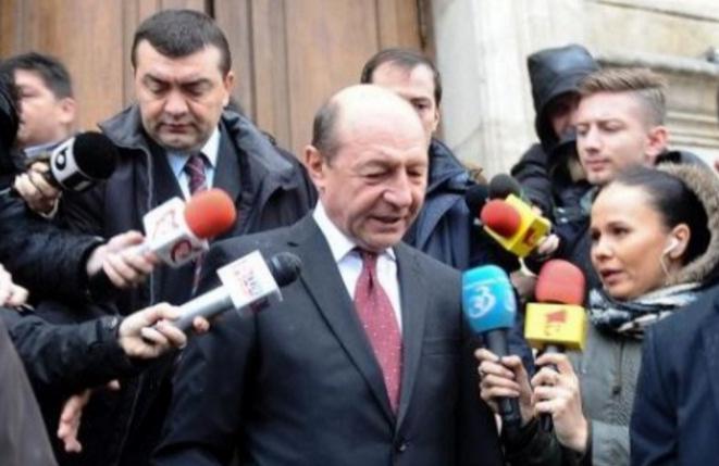 Traian Băsescu, la Parchetul General. Fostul președinte dă explicații într-un dosar de spălare de bani