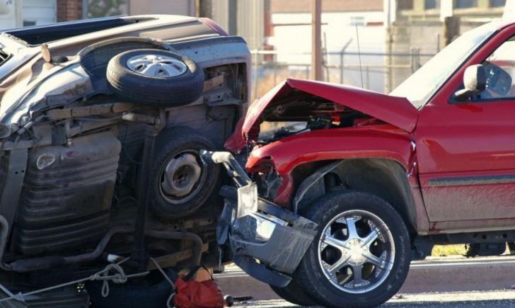 Accident grav la Grozăvești, în această dimineață. Cinci persoane au transportate la spital