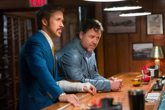 O comedie cu doi “Super Băieți”: Ryan Gosling şi Russell Crowe