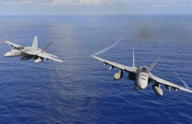 Două avioane de luptă F-18 americane s-au ciocnit în aer și s-au prăbuşit în Atlantic! (VIDEO)