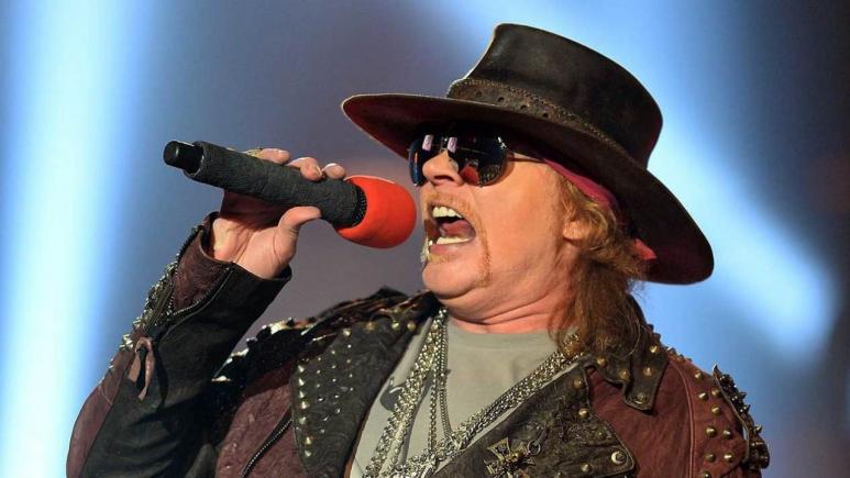 Axl Rose anunță alte zece concerte alături de AC/DC. Sau invers