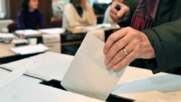 Mâine dimineaţă se încheie campania electorală pentru locale