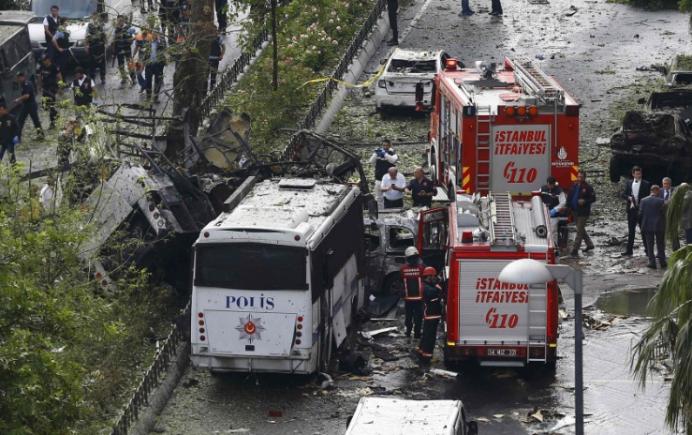 ATAC CU BOMBĂ în Turcia: 11 morți și 36 de răniți în centrul Istanbulului - LIVE VIDEO