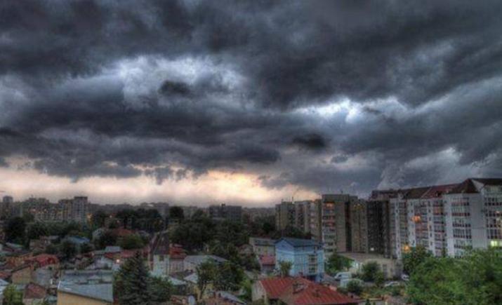 ALERTĂ METEO! Trei zile cu furtuni puternice, ploi torenţiale şi grindină