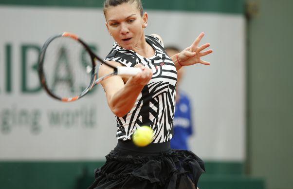 Simona Halep a învins-o pe Francesca Schiavone și s-a calificat în runda a treia a turneului de la Wimbledon