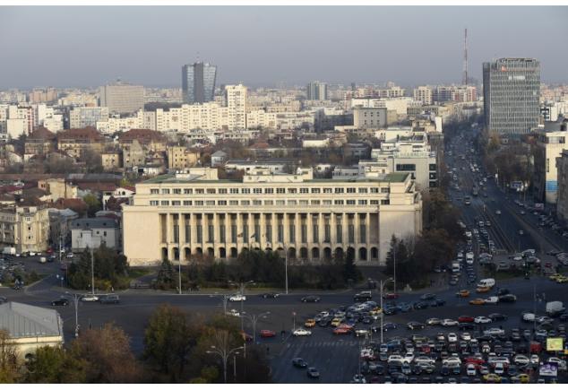 Tentativă de sinucidere lângă Palatul Victoria