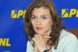 Dorinţă de femeie. Alina Gorghiu a vrut să ajungă şefa puşcăriilor din România
