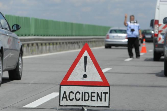 Calvarul întoarcerii spre casă. Şase maşini implicate în accident pe Autostrada Soarelui  