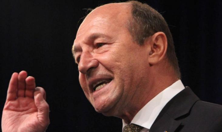 Băsescu: Erdogan amenință ca un cocoş în călduri!