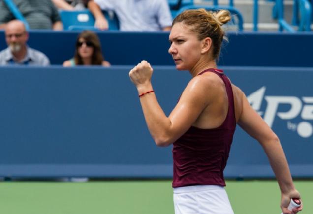 Halep face ravagii la Cincinnati: 7-5, 6-1 cu Radwanska! Simona o va înfrunta pe Angelique Kerber în semifinale